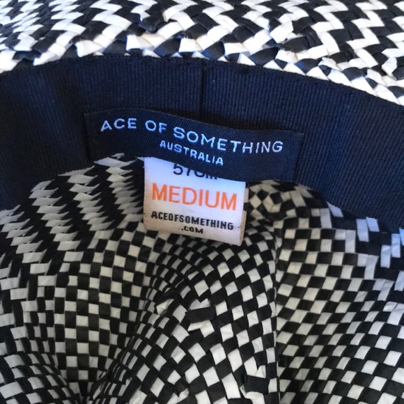 Straw hat - Picture 2 of 3